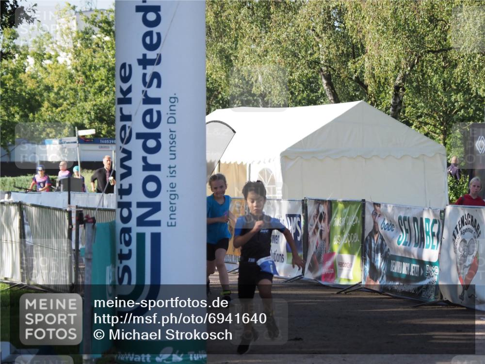 01.09.2024 - 17. Tribühne Triathlon Michael Strokosch http://msf.ph/oto/6941640 01.09.2024 09:16:41 Ziel 6, 22, 38 meine-sportfotos.de