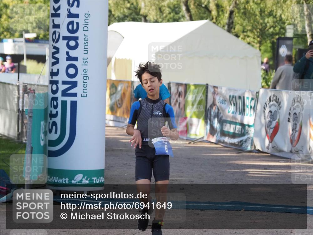 01.09.2024 - 17. Tribühne Triathlon Michael Strokosch http://msf.ph/oto/6941649 01.09.2024 09:16:43 Ziel 6, 38 meine-sportfotos.de