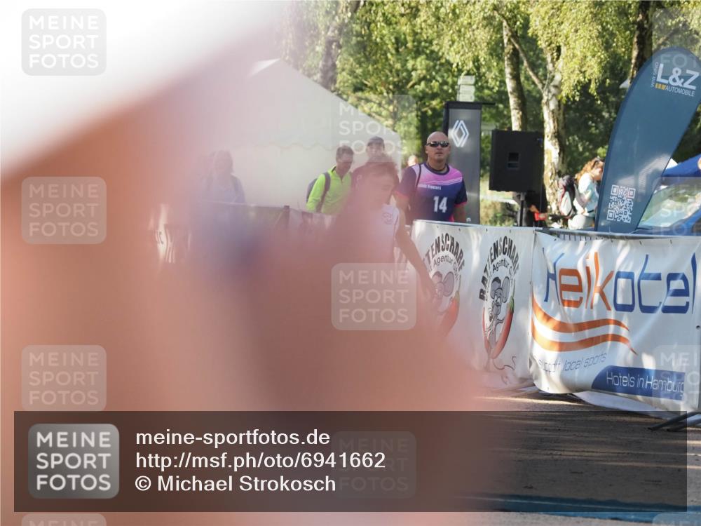 01.09.2024 - 17. Tribühne Triathlon Michael Strokosch http://msf.ph/oto/6941662 01.09.2024 09:17:19 Ziel 16, 26 meine-sportfotos.de