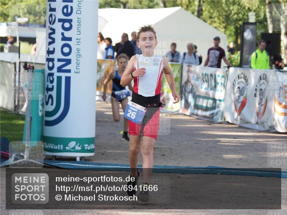 01.09.2024 - 17. Tribühne Triathlon Michael Strokosch http://msf.ph/oto/6941666 01.09.2024 09:17:21 Ziel 16, 26 meine-sportfotos.de