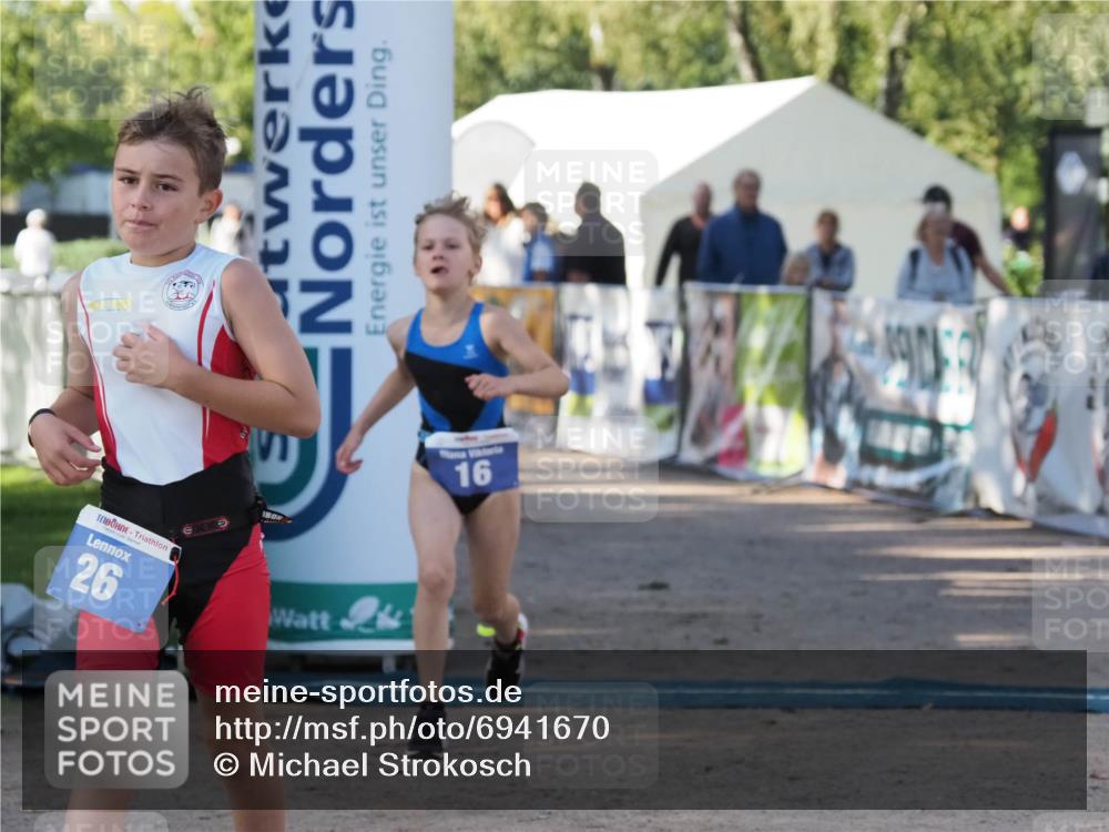 01.09.2024 - 17. Tribühne Triathlon Michael Strokosch http://msf.ph/oto/6941670 01.09.2024 09:17:23 Ziel 16, 26 meine-sportfotos.de