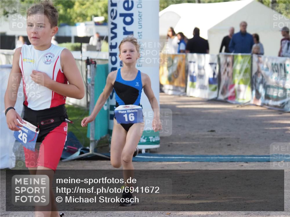 01.09.2024 - 17. Tribühne Triathlon Michael Strokosch http://msf.ph/oto/6941672 01.09.2024 09:17:23 Ziel 16, 26 meine-sportfotos.de
