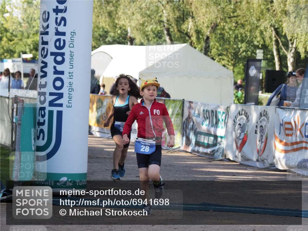 01.09.2024 - 17. Tribühne Triathlon Michael Strokosch http://msf.ph/oto/6941698 01.09.2024 09:17:58 Ziel 28 meine-sportfotos.de