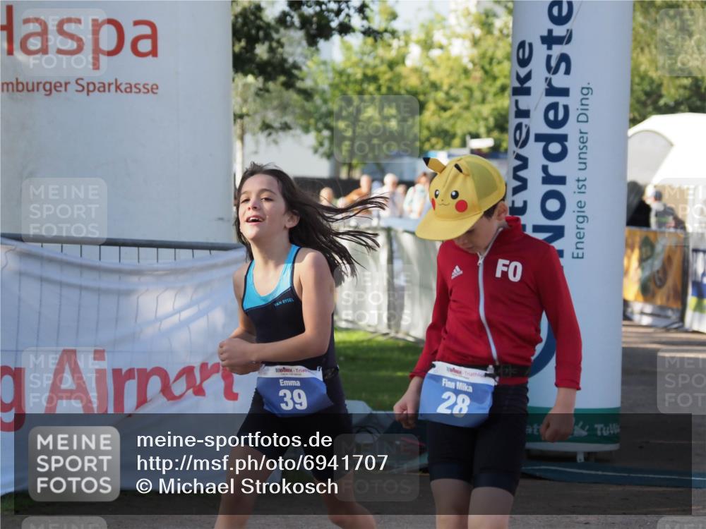 01.09.2024 - 17. Tribühne Triathlon Michael Strokosch http://msf.ph/oto/6941707 01.09.2024 09:18:02 Ziel 28 meine-sportfotos.de