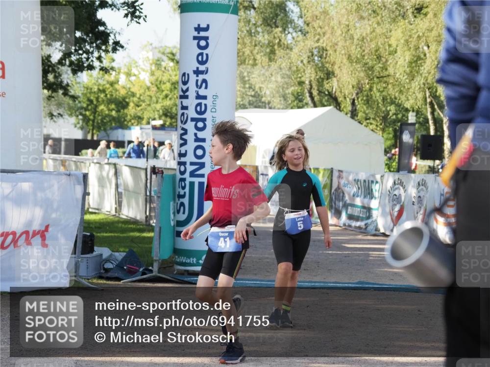 01.09.2024 - 17. Tribühne Triathlon Michael Strokosch http://msf.ph/oto/6941755 01.09.2024 09:20:23 Ziel 5, 41 meine-sportfotos.de