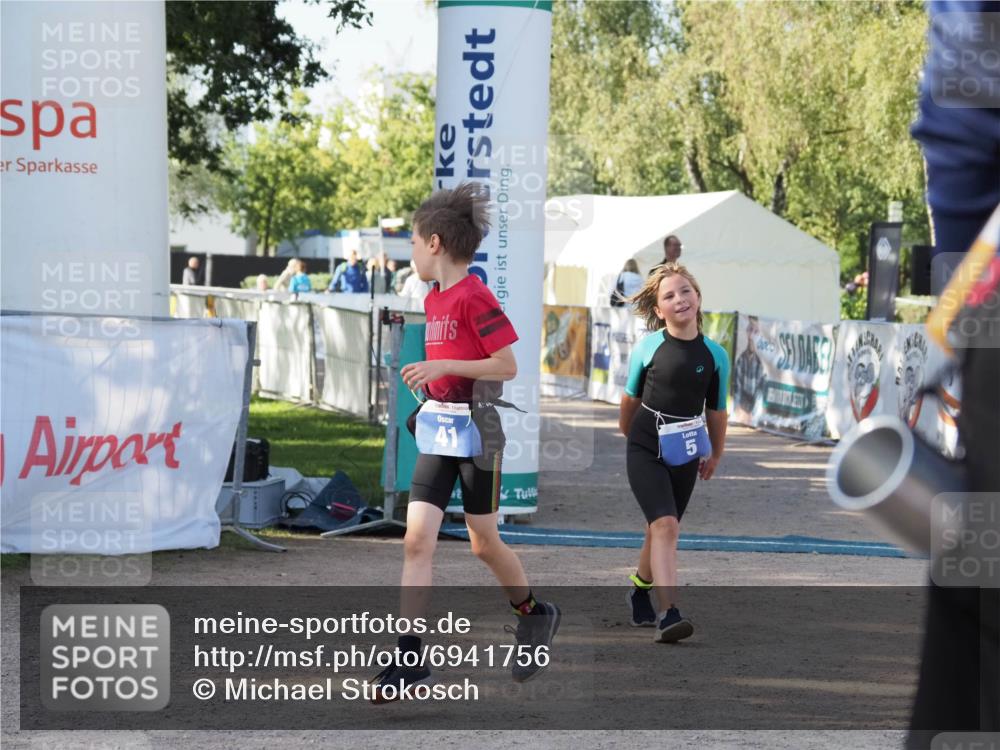 01.09.2024 - 17. Tribühne Triathlon Michael Strokosch http://msf.ph/oto/6941756 01.09.2024 09:20:23 Ziel 5, 41 meine-sportfotos.de