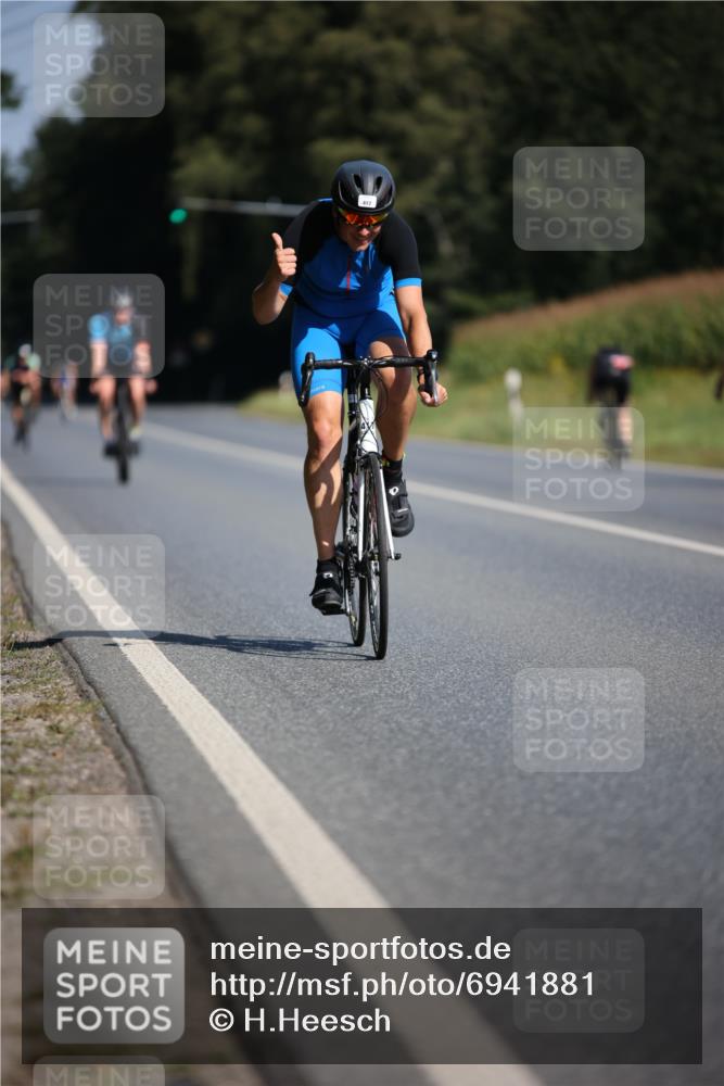 01.09.2024 - 17. Tribühne Triathlon H.Heesch http://msf.ph/oto/6941881 01.09.2024 11:16:48 Radfahren 308, 394, 417 meine-sportfotos.de