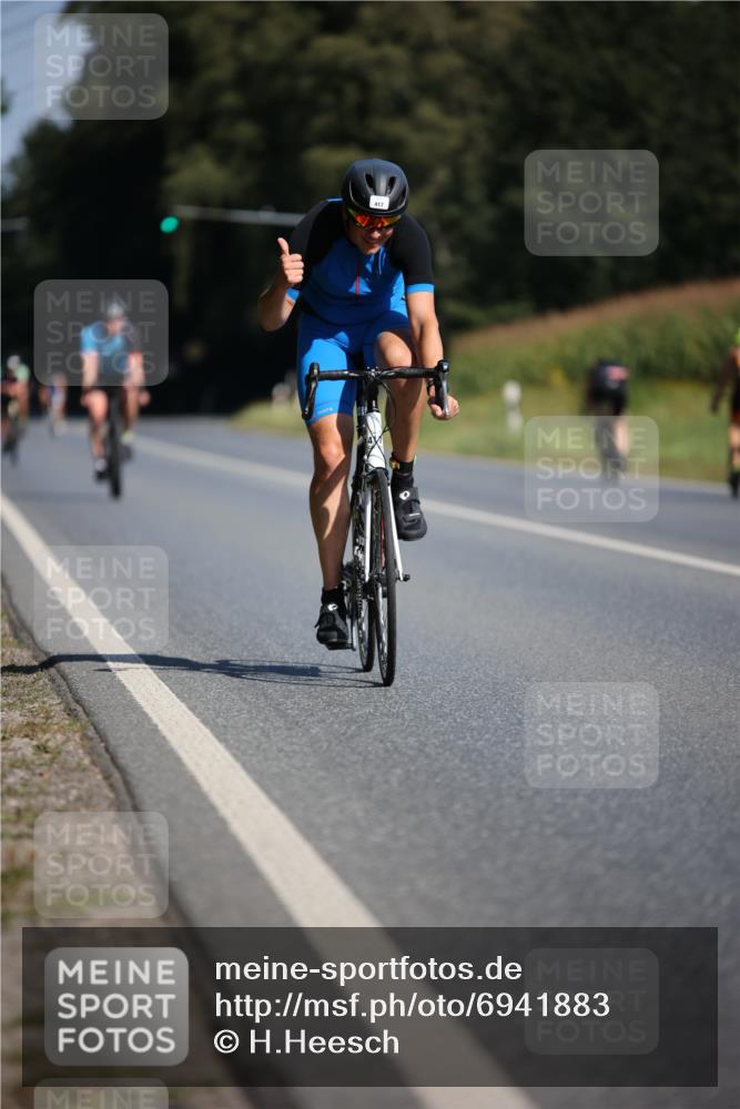01.09.2024 - 17. Tribühne Triathlon H.Heesch http://msf.ph/oto/6941883 01.09.2024 11:16:48 Radfahren 308, 394, 417 meine-sportfotos.de