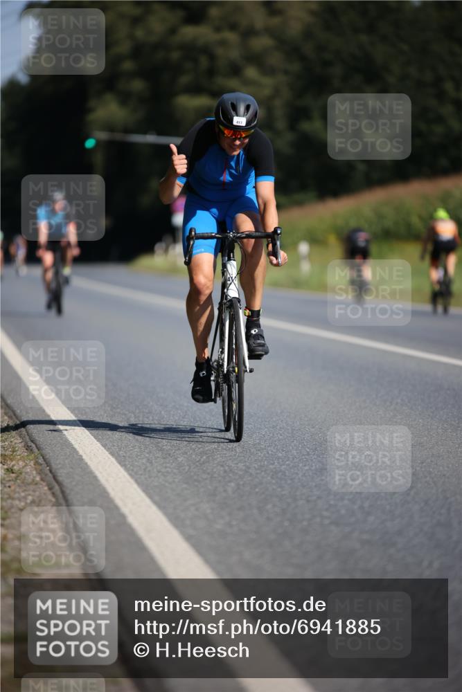 01.09.2024 - 17. Tribühne Triathlon H.Heesch http://msf.ph/oto/6941885 01.09.2024 11:16:48 Radfahren 308, 394, 417 meine-sportfotos.de