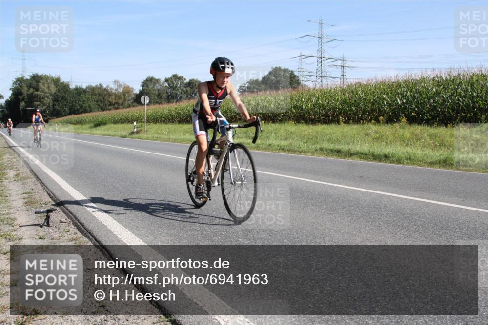 01.09.2024 - 17. Tribühne Triathlon H.Heesch http://msf.ph/oto/6941963 01.09.2024 10:49:15 Radfahren 173, 192, 195, 216 meine-sportfotos.de