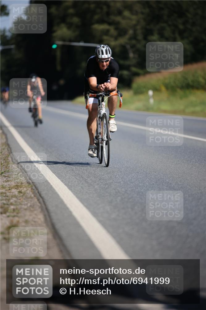 01.09.2024 - 17. Tribühne Triathlon H.Heesch http://msf.ph/oto/6941999 01.09.2024 11:17:10 Radfahren 314, 318, 319, 374, 379, 409, 426 meine-sportfotos.de