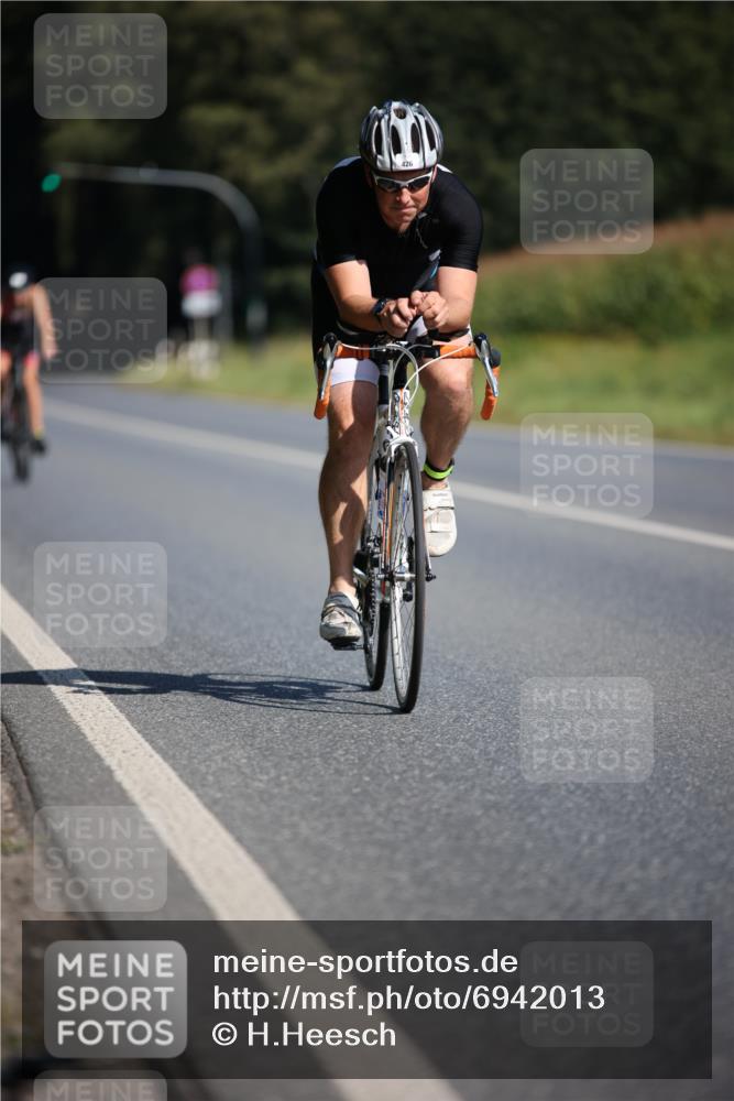 01.09.2024 - 17. Tribühne Triathlon H.Heesch http://msf.ph/oto/6942013 01.09.2024 11:17:11 Radfahren 314, 318, 319, 374, 379, 409, 426 meine-sportfotos.de
