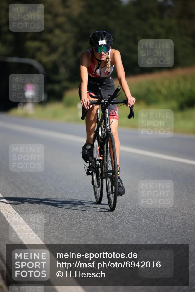 01.09.2024 - 17. Tribühne Triathlon H.Heesch http://msf.ph/oto/6942016 01.09.2024 11:17:14 Radfahren 314, 318, 319, 374, 382, 426 meine-sportfotos.de