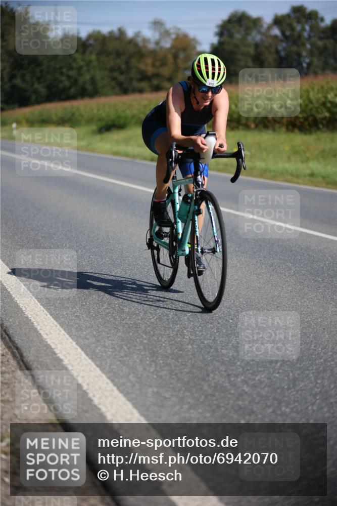 01.09.2024 - 17. Tribühne Triathlon H.Heesch http://msf.ph/oto/6942070 01.09.2024 11:18:05 Radfahren 362, 372, 387, 401 meine-sportfotos.de