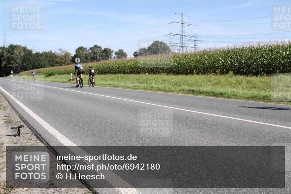 01.09.2024 - 17. Tribühne Triathlon H.Heesch http://msf.ph/oto/6942180 01.09.2024 11:03:27 Radfahren 335, 339, 394, 413, 433 meine-sportfotos.de