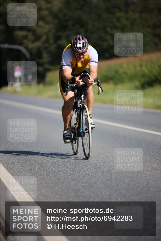 01.09.2024 - 17. Tribühne Triathlon H.Heesch http://msf.ph/oto/6942283 01.09.2024 11:19:17 Radfahren 364, 404, 433 meine-sportfotos.de