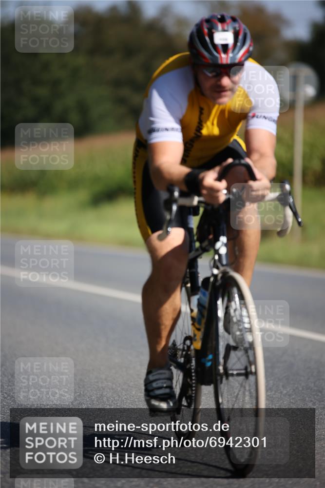 01.09.2024 - 17. Tribühne Triathlon H.Heesch http://msf.ph/oto/6942301 01.09.2024 11:19:18 Radfahren 364, 404, 431, 433 meine-sportfotos.de