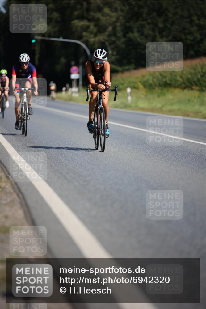 01.09.2024 - 17. Tribühne Triathlon H.Heesch http://msf.ph/oto/6942320 01.09.2024 11:19:26 Radfahren 336, 431, 1479 meine-sportfotos.de
