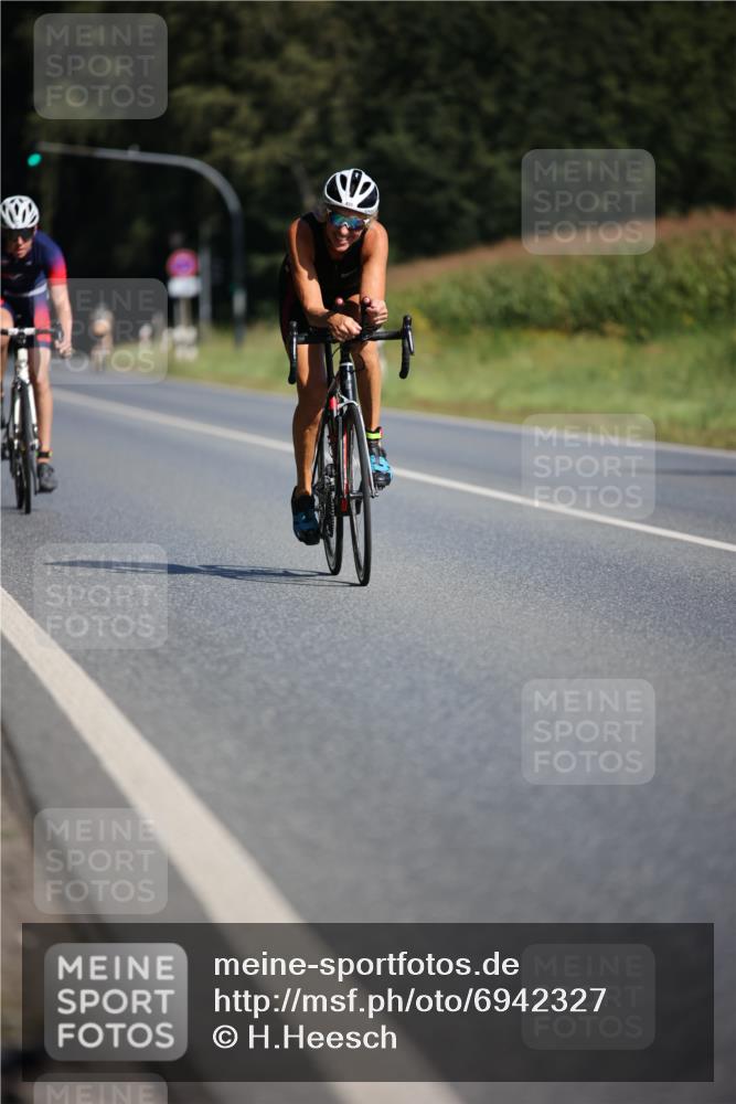 01.09.2024 - 17. Tribühne Triathlon H.Heesch http://msf.ph/oto/6942327 01.09.2024 11:19:26 Radfahren 336, 431, 1479 meine-sportfotos.de