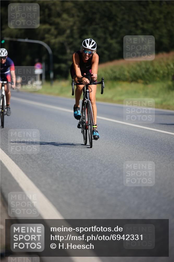 01.09.2024 - 17. Tribühne Triathlon H.Heesch http://msf.ph/oto/6942331 01.09.2024 11:19:27 Radfahren 336, 431, 1479 meine-sportfotos.de