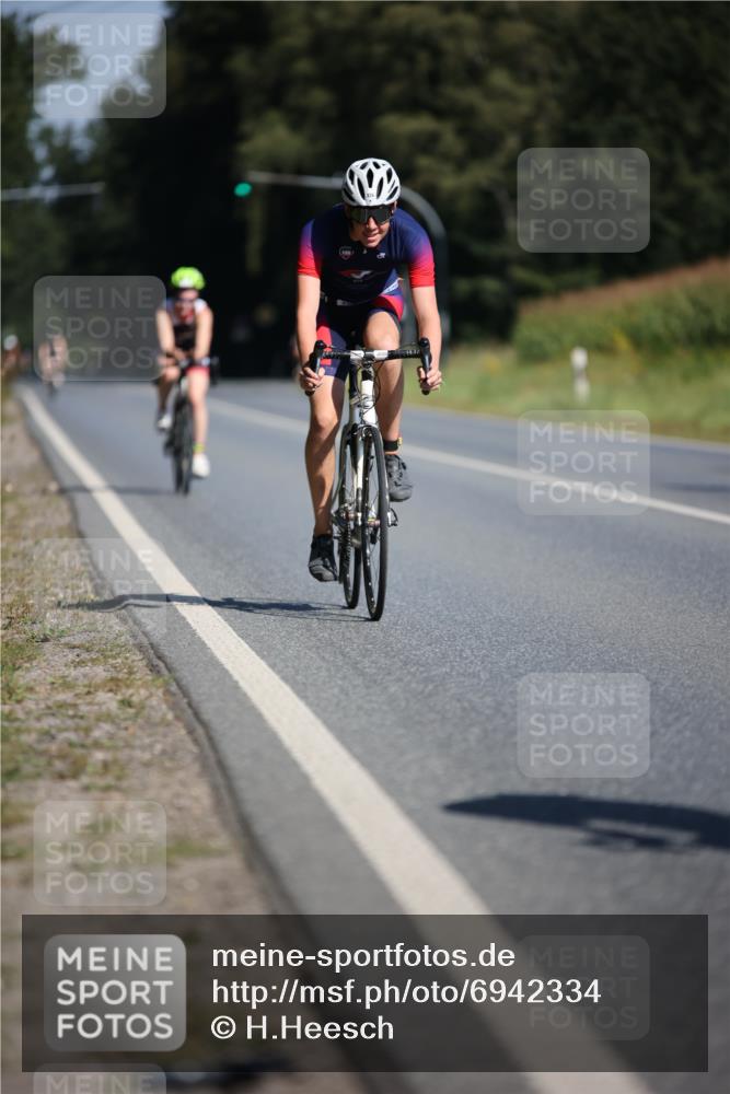 01.09.2024 - 17. Tribühne Triathlon H.Heesch http://msf.ph/oto/6942334 01.09.2024 11:19:28 Radfahren 336, 431, 1479 meine-sportfotos.de