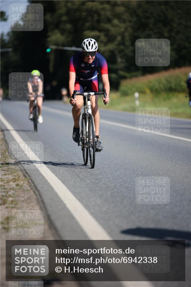 01.09.2024 - 17. Tribühne Triathlon H.Heesch http://msf.ph/oto/6942338 01.09.2024 11:19:28 Radfahren 336, 431, 1479 meine-sportfotos.de
