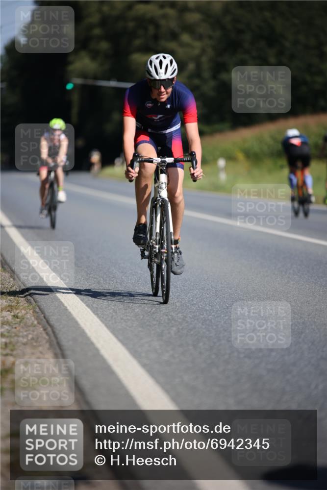 01.09.2024 - 17. Tribühne Triathlon H.Heesch http://msf.ph/oto/6942345 01.09.2024 11:19:28 Radfahren 336, 431, 1479 meine-sportfotos.de