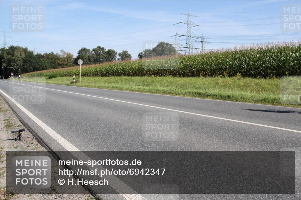 01.09.2024 - 17. Tribühne Triathlon H.Heesch http://msf.ph/oto/6942347 01.09.2024 11:08:07 Radfahren 323, 327, 373 meine-sportfotos.de
