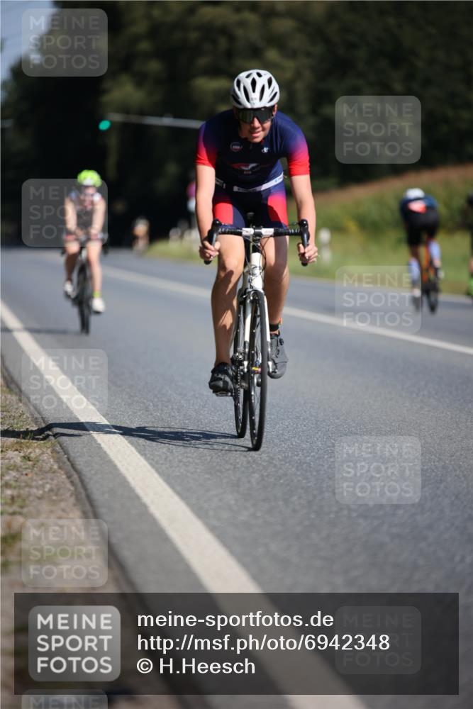 01.09.2024 - 17. Tribühne Triathlon H.Heesch http://msf.ph/oto/6942348 01.09.2024 11:19:28 Radfahren 336, 431, 1479 meine-sportfotos.de