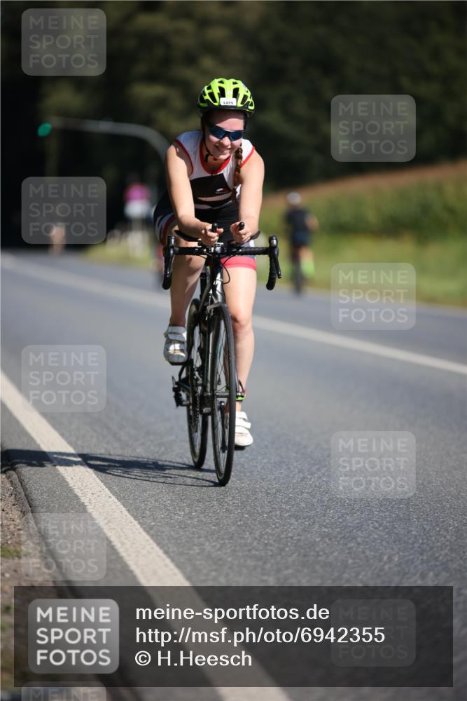 01.09.2024 - 17. Tribühne Triathlon H.Heesch http://msf.ph/oto/6942355 01.09.2024 11:19:30 Radfahren 336, 431, 1479 meine-sportfotos.de