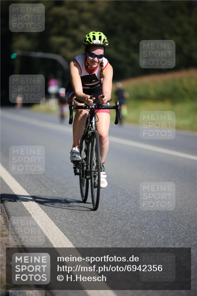 01.09.2024 - 17. Tribühne Triathlon H.Heesch http://msf.ph/oto/6942356 01.09.2024 11:19:30 Radfahren 336, 431, 1479 meine-sportfotos.de