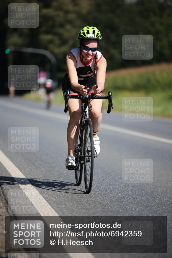 01.09.2024 - 17. Tribühne Triathlon H.Heesch http://msf.ph/oto/6942359 01.09.2024 11:19:31 Radfahren 336, 1479 meine-sportfotos.de