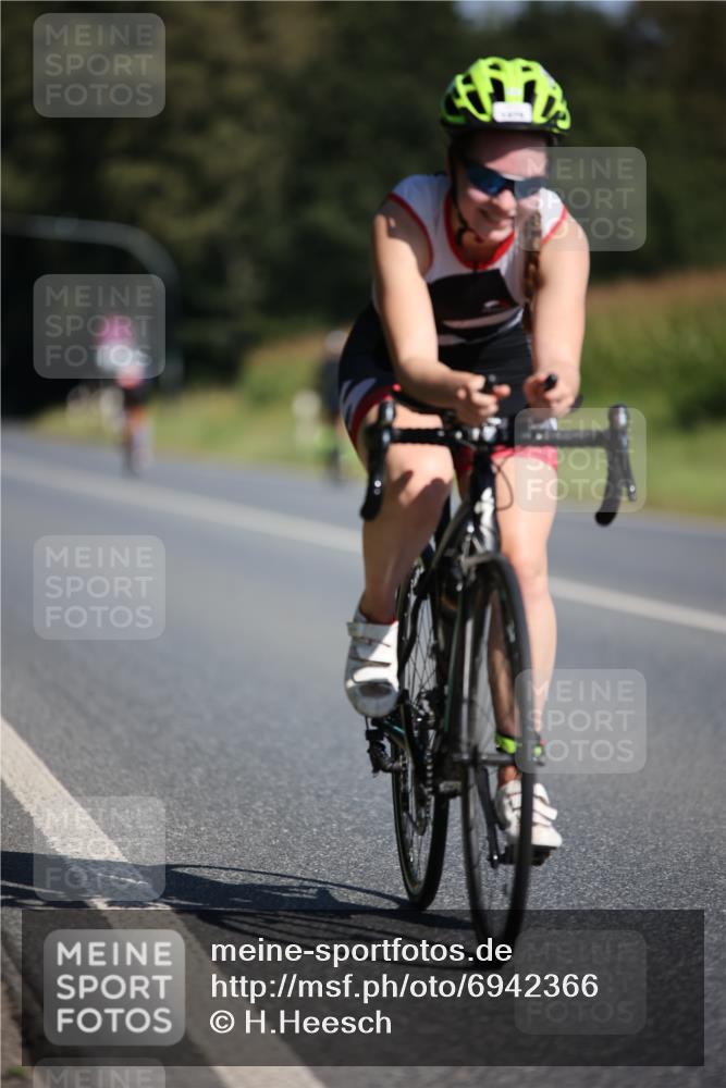 01.09.2024 - 17. Tribühne Triathlon H.Heesch http://msf.ph/oto/6942366 01.09.2024 11:19:31 Radfahren 336, 1479 meine-sportfotos.de