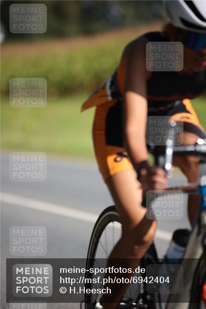 01.09.2024 - 17. Tribühne Triathlon H.Heesch http://msf.ph/oto/6942404 01.09.2024 11:19:49 Radfahren 313 meine-sportfotos.de