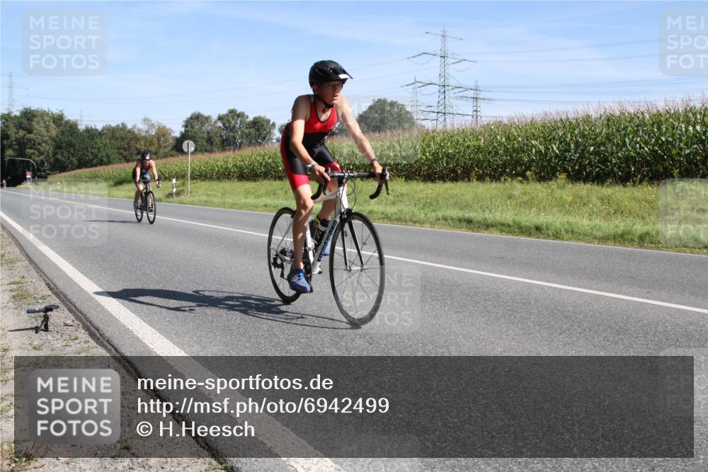 01.09.2024 - 17. Tribühne Triathlon H.Heesch http://msf.ph/oto/6942499 01.09.2024 11:11:54 Radfahren 314, 322, 343, 374, 438 meine-sportfotos.de