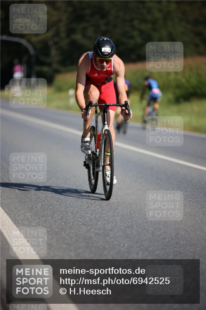 01.09.2024 - 17. Tribühne Triathlon H.Heesch http://msf.ph/oto/6942525 01.09.2024 11:21:58 Radfahren 309, 317, 361, 428 meine-sportfotos.de