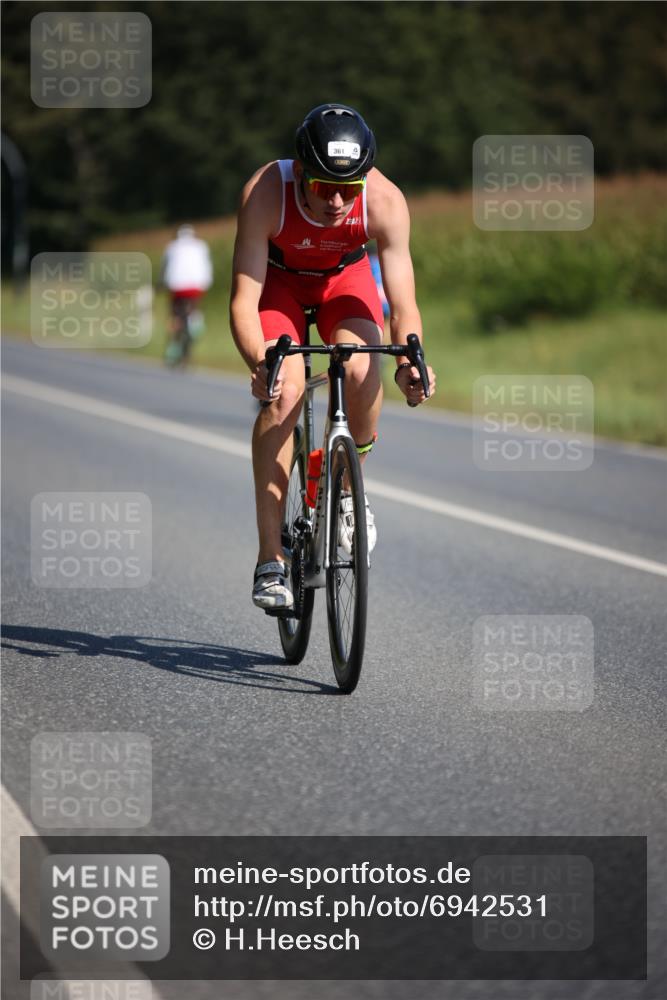 01.09.2024 - 17. Tribühne Triathlon H.Heesch http://msf.ph/oto/6942531 01.09.2024 11:21:58 Radfahren 309, 317, 361, 428 meine-sportfotos.de
