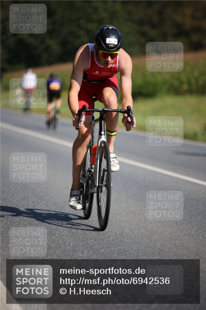 01.09.2024 - 17. Tribühne Triathlon H.Heesch http://msf.ph/oto/6942536 01.09.2024 11:21:58 Radfahren 309, 317, 361, 428 meine-sportfotos.de
