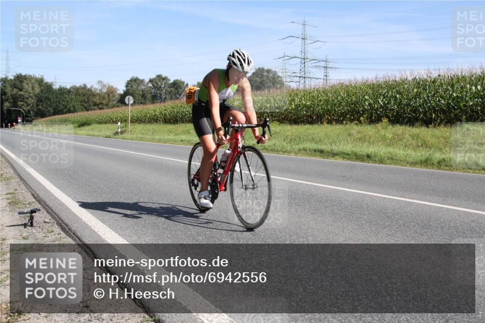 01.09.2024 - 17. Tribühne Triathlon H.Heesch http://msf.ph/oto/6942556 01.09.2024 11:13:21 Radfahren 340, 391, 444 meine-sportfotos.de