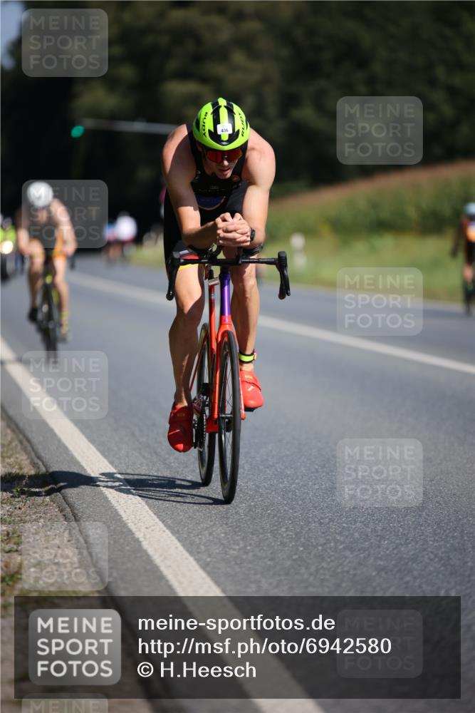 01.09.2024 - 17. Tribühne Triathlon H.Heesch http://msf.ph/oto/6942580 01.09.2024 11:22:10 Radfahren 355, 384, 394, 426, 436, 454 meine-sportfotos.de
