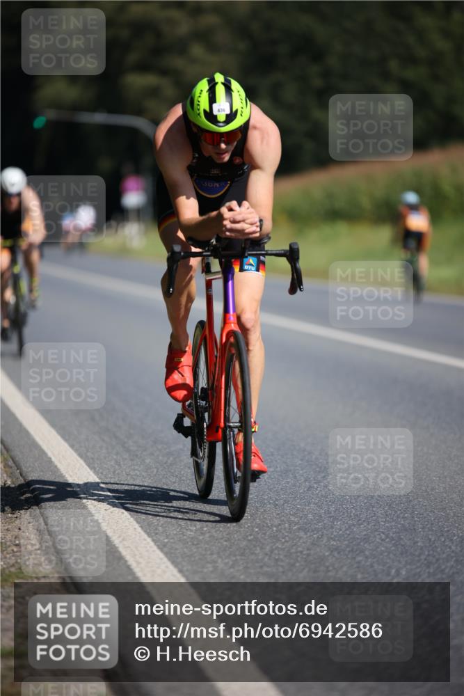 01.09.2024 - 17. Tribühne Triathlon H.Heesch http://msf.ph/oto/6942586 01.09.2024 11:22:10 Radfahren 355, 384, 394, 426, 436, 454 meine-sportfotos.de