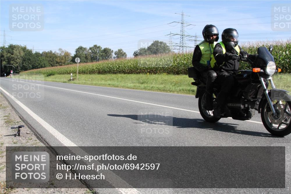 01.09.2024 - 17. Tribühne Triathlon H.Heesch http://msf.ph/oto/6942597 01.09.2024 11:15:00 Radfahren 425, 433 meine-sportfotos.de