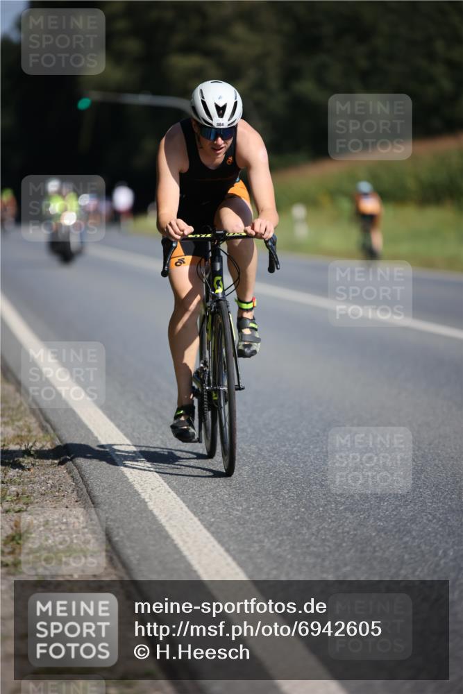01.09.2024 - 17. Tribühne Triathlon H.Heesch http://msf.ph/oto/6942605 01.09.2024 11:22:12 Radfahren 355, 384, 394, 426, 430, 436, 454 meine-sportfotos.de