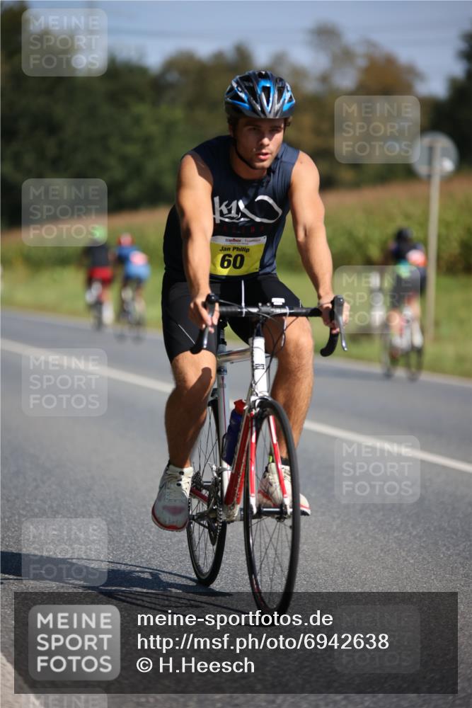 01.09.2024 - 17. Tribühne Triathlon H.Heesch http://msf.ph/oto/6942638 01.09.2024 11:22:27 Radfahren 60, 409, 427 meine-sportfotos.de