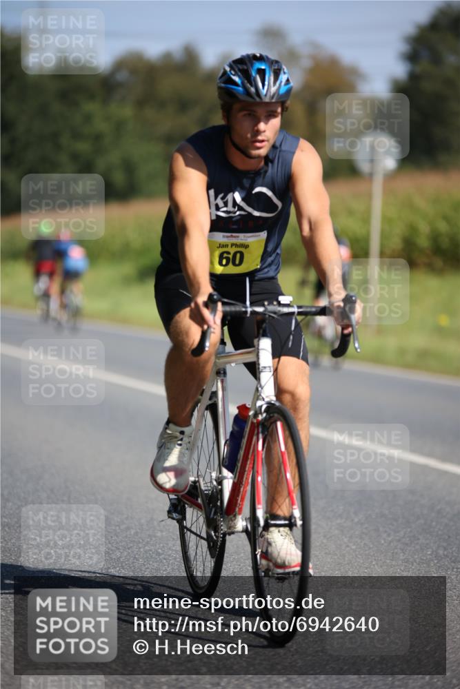 01.09.2024 - 17. Tribühne Triathlon H.Heesch http://msf.ph/oto/6942640 01.09.2024 11:22:27 Radfahren 60, 409, 427 meine-sportfotos.de