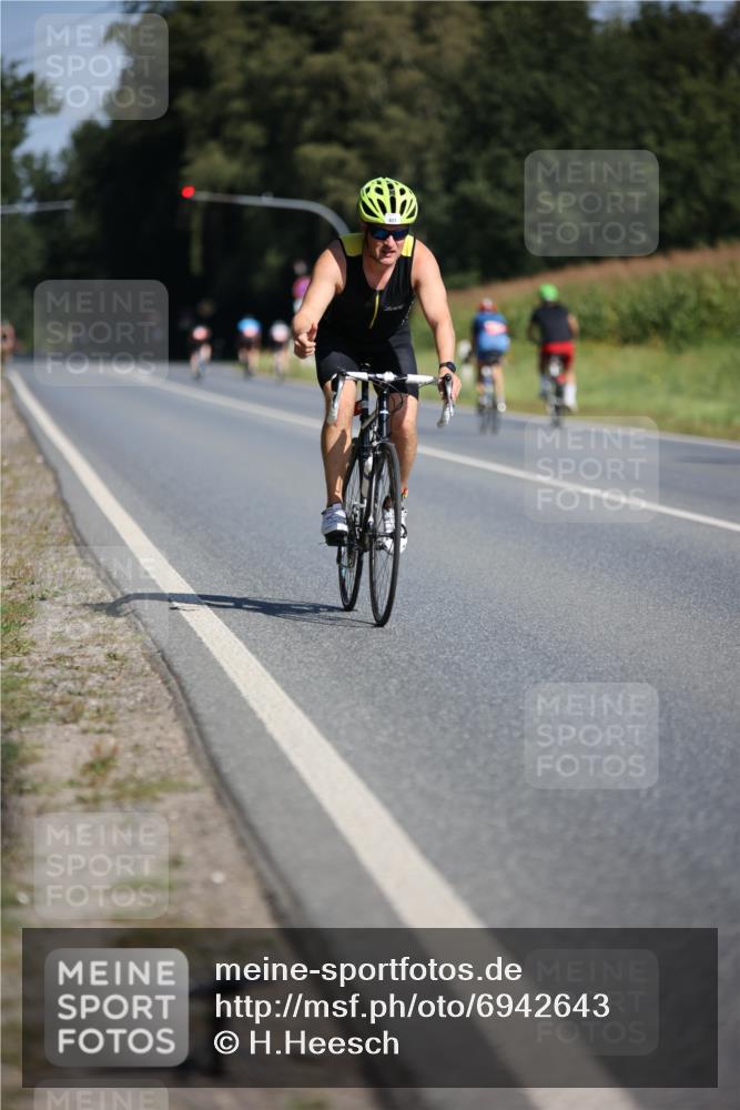 01.09.2024 - 17. Tribühne Triathlon H.Heesch http://msf.ph/oto/6942643 01.09.2024 11:22:28 Radfahren 60, 409, 427 meine-sportfotos.de
