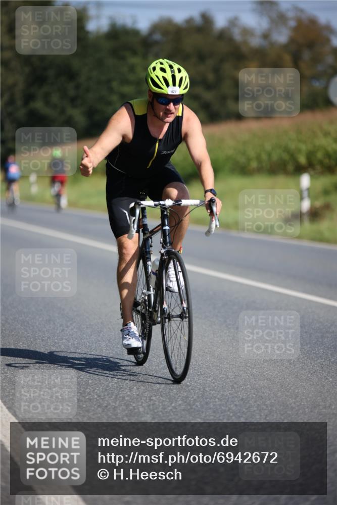 01.09.2024 - 17. Tribühne Triathlon H.Heesch http://msf.ph/oto/6942672 01.09.2024 11:22:29 Radfahren 60, 409, 427 meine-sportfotos.de