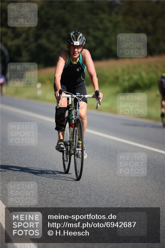 01.09.2024 - 17. Tribühne Triathlon H.Heesch http://msf.ph/oto/6942687 01.09.2024 11:22:47 Radfahren 382, 408, 510 meine-sportfotos.de