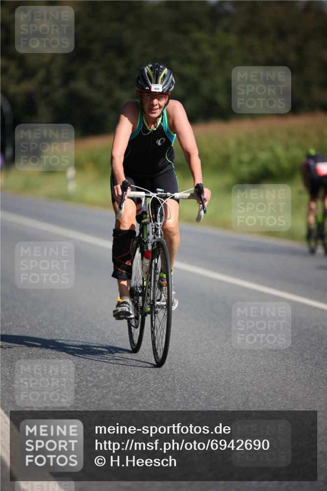 01.09.2024 - 17. Tribühne Triathlon H.Heesch http://msf.ph/oto/6942690 01.09.2024 11:22:47 Radfahren 382, 408, 510 meine-sportfotos.de