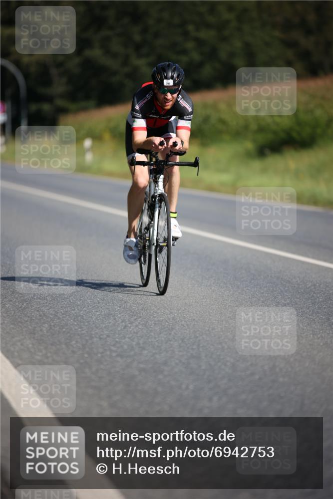01.09.2024 - 17. Tribühne Triathlon H.Heesch http://msf.ph/oto/6942753 01.09.2024 11:24:51 Radfahren 391, 400, 416, 545 meine-sportfotos.de